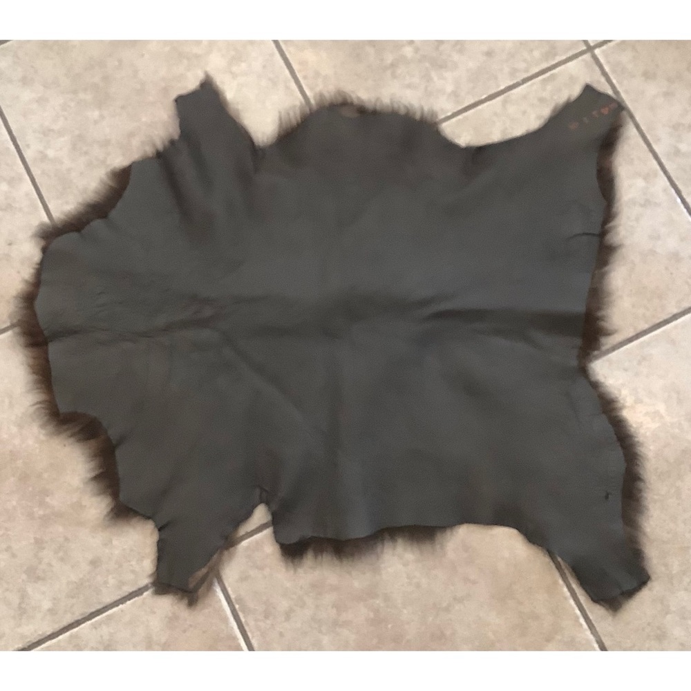 STUNNING Fur Accent Rug - Picture 2 of 5